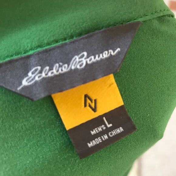 Eddie Bauer Green Button Down Short Sleeve Shirt Men's Size Large - Picture 6 of 7